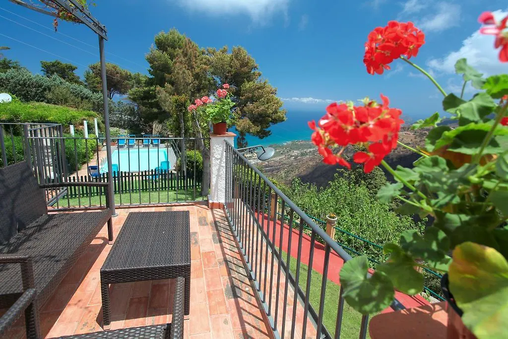 Villa Eleanto Cefalù 0*,  Itálie