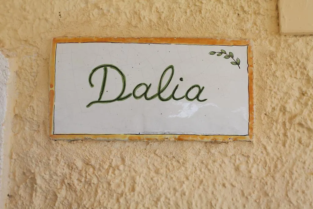 Villa Eleanto Cefalù 0*,